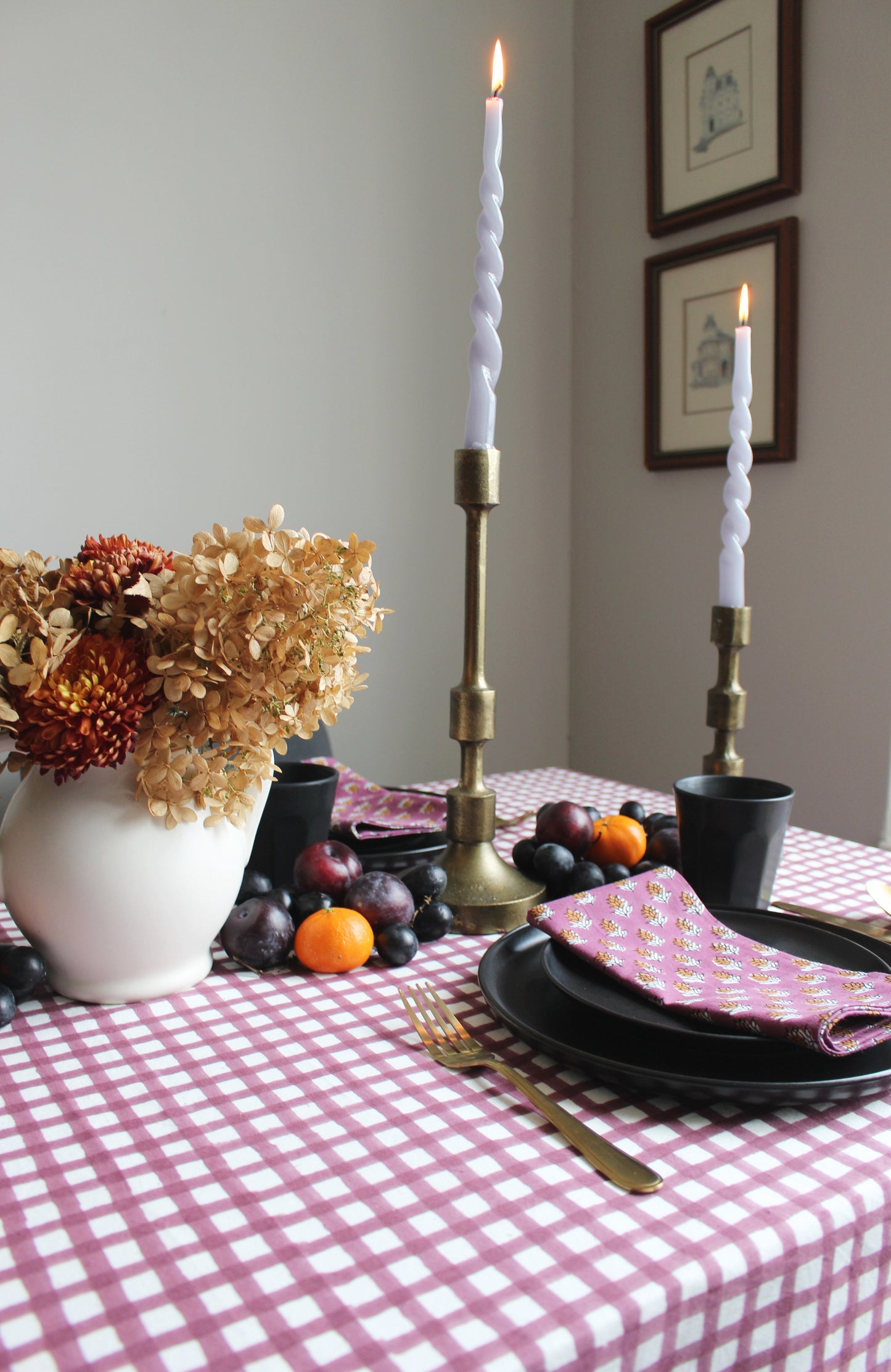 Frilled Plum Elegance - Gingham Table Cloth and Napkins Set